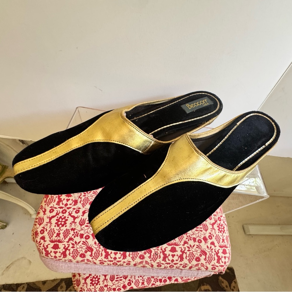 BEACON SLIPPERS BLACK VELVET with GOLD ACCENT - 10.5 Grand Millennial Regency - Picture 2 of 15